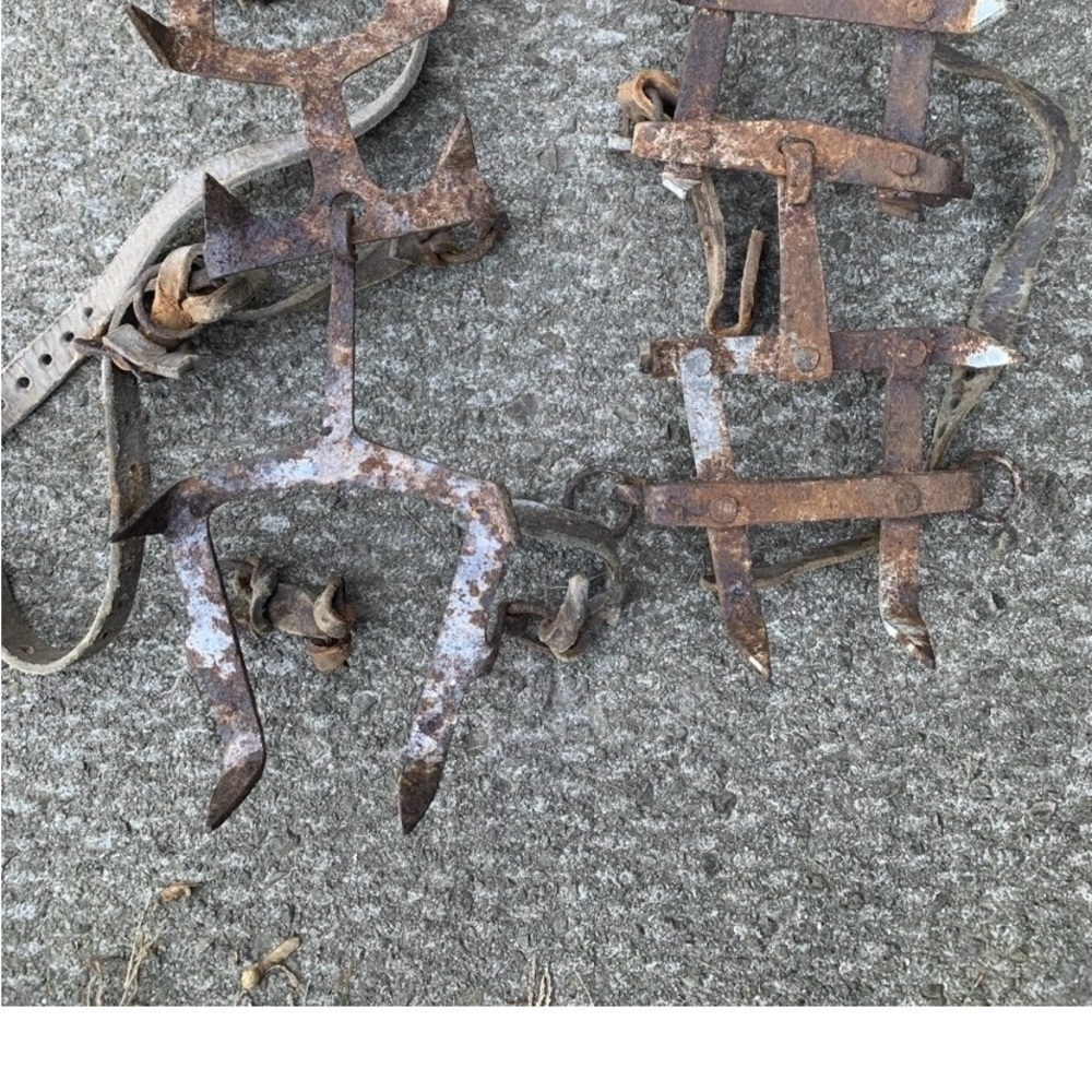 Vintage Pair Of Crampons Military Ice Cleats With Leather Strapping- Militaria - Picture 3 of 15